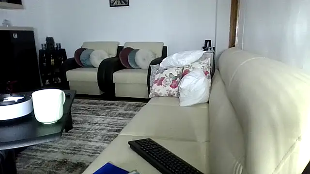 Ella_sweety00 webcam