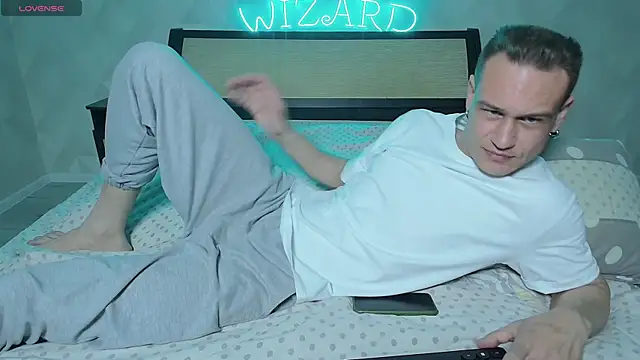 lstfl_wizard - Lstfl_Wizard's free webcam - UK Sex Cams