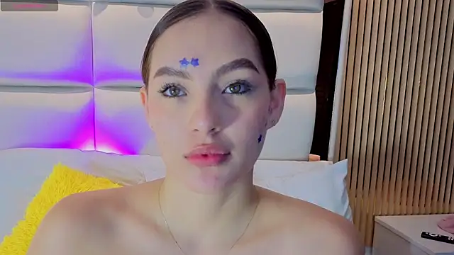 Megaan_Rousee webcam