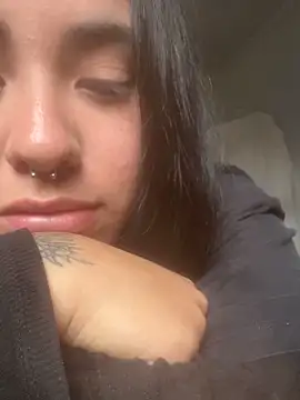 BabyLuna_2025 webcam