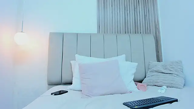 LucianaFerrerr webcam