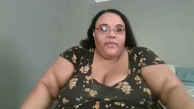 SexyBBW10790 webcam