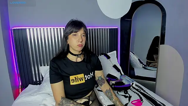 nora_temptress webcam