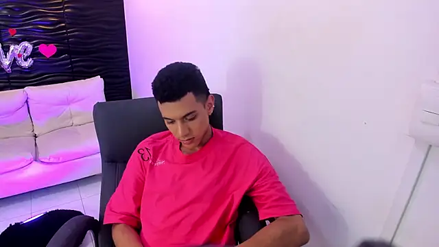 dominicjonnes webcam