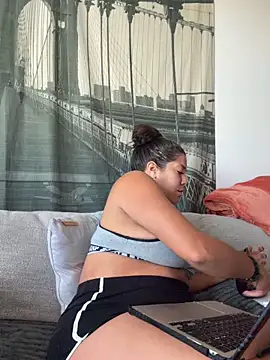 Bigbuttbrooklynn webcam