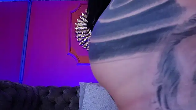 Julieta_Russell webcam