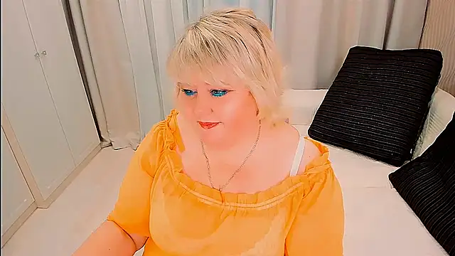 BIGTITSBBW webcam