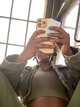 choclatepeaach webcam