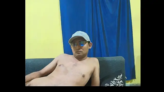 Cute_boy2000 webcam