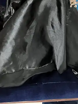 strawberry4403 (F young) - Kheera show 2 mit