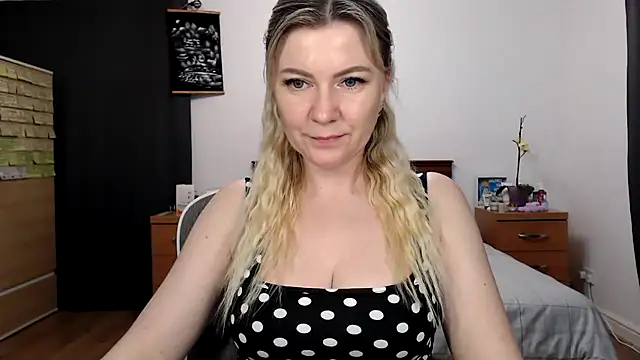 ParadiseAlina webcam