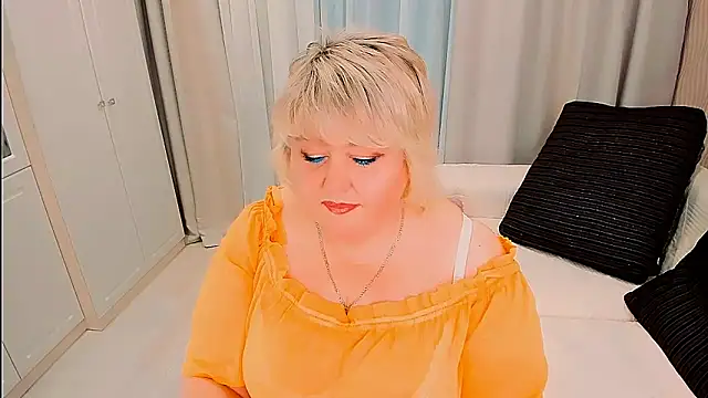 BIGTITSBBW webcam