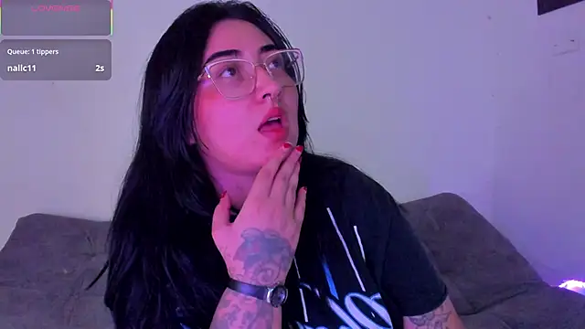 Curvybaddie99 webcam