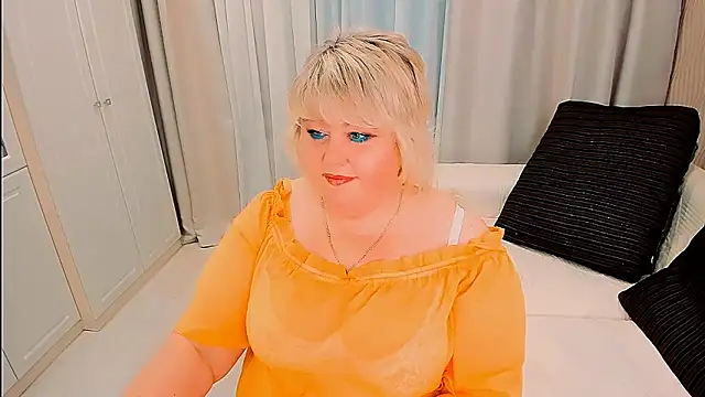 BIGTITSBBW webcam