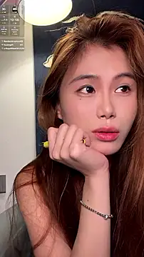 美女Cici250808在线直播