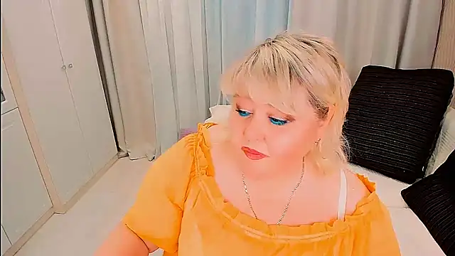 BIGTITSBBW webcam