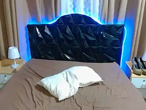 AshantTsiBigCock webcam