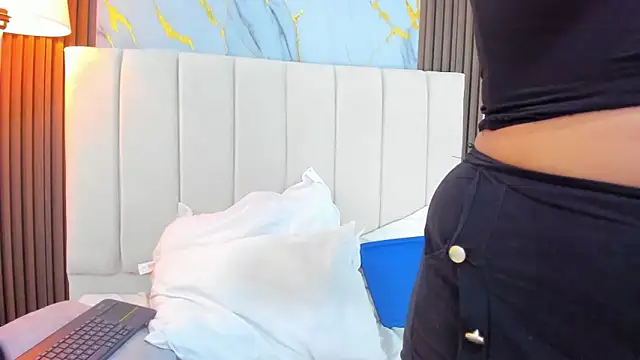 Victoria_Guzman webcam