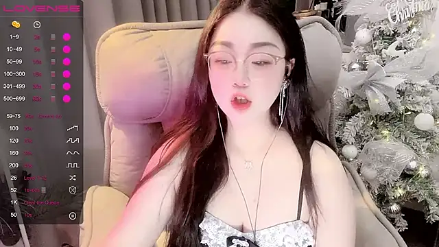 Monica-666888- webcam