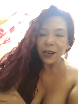 Scarlet_curly8a webcam