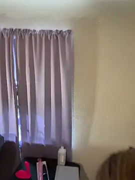 Preview of roxyredxo12