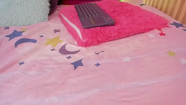 lovely__kiss__ webcam