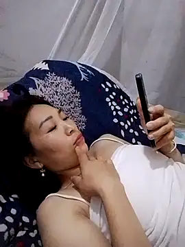 thobaby112 - Thobaby112's free webcam - UK Sex Cams