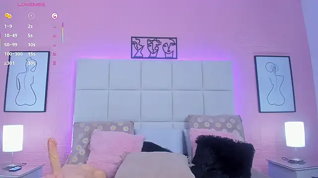 charlotte_kisss webcam