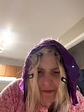 CARRIEBEARYFAIRY webcam