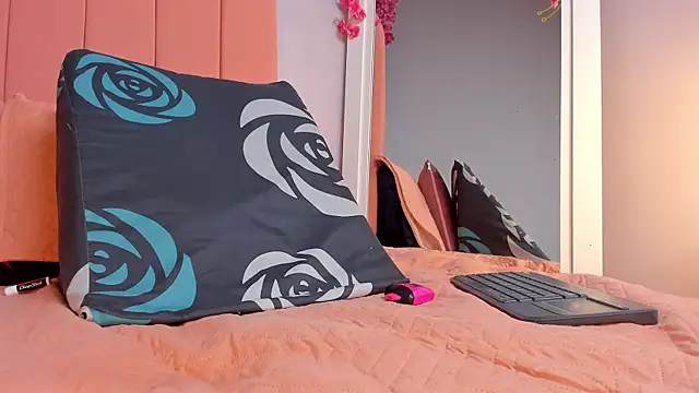 rose_thompson19 webcam