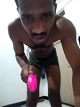 Daddyishere_19 webcam