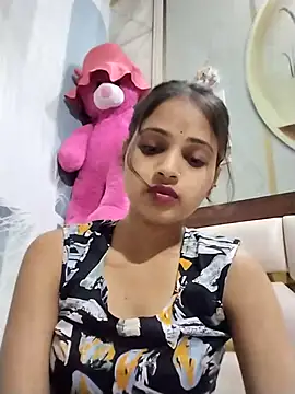 Naina11100 live sex cam