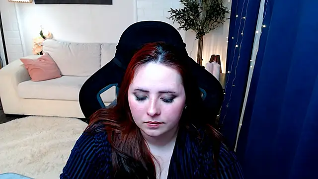 Hennessy_bunny webcam