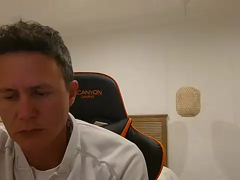 TroyDieselXXX webcam