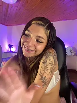 Isabella18_pink webcam