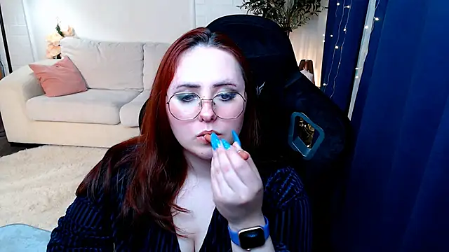 Hennessy_bunny webcam