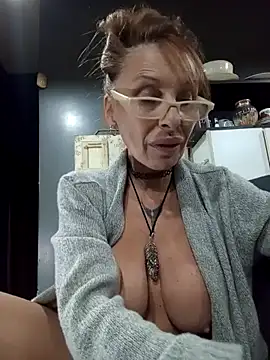 Webcam Model (FrozenWaffle)  is live.Free join now!