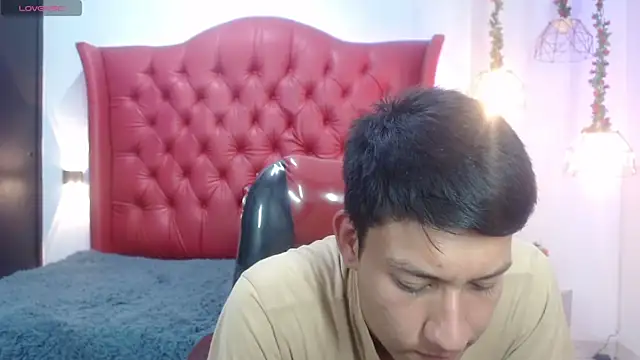 dominantboy4 (M twink) - cum show