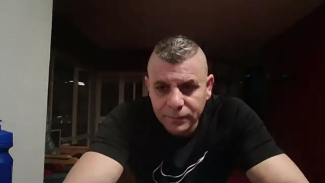 maryo_madrid (M mature) - Quitarme la camiseta