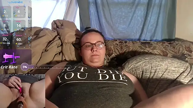 TurtleLady420 webcam