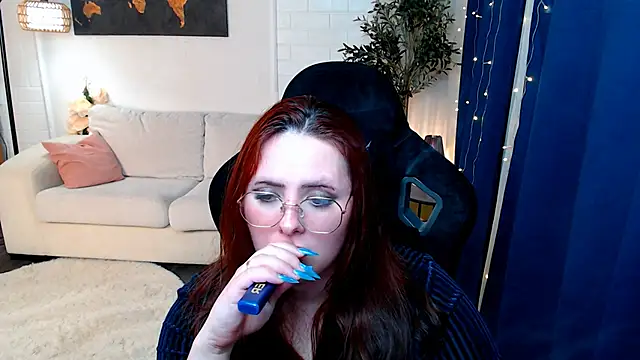 Hennessy_bunny webcam