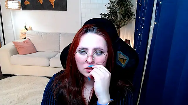 Hennessy_bunny webcam