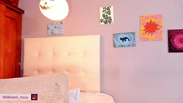 Melaniaa_Roussee webcam