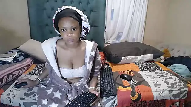 EssenceLovers webcam