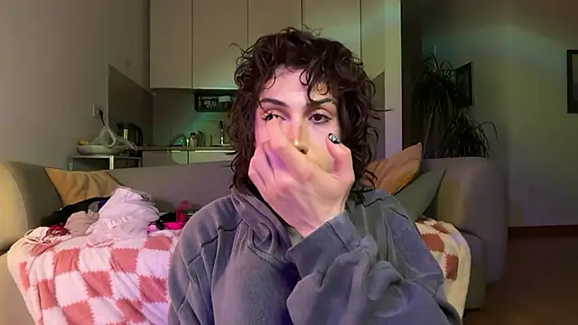 kira_yoshika9e webcam