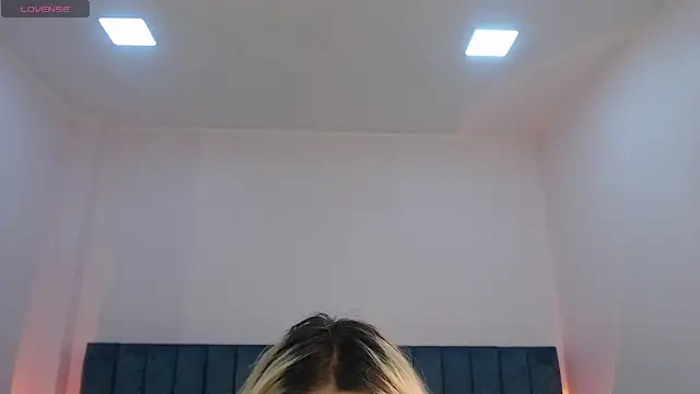april_bunnyy webcam