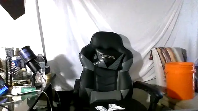 Triggerhappycj100 webcam