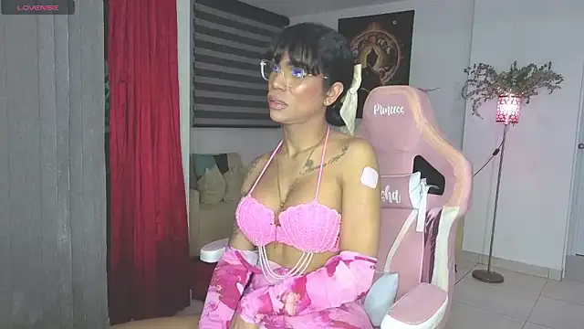 isabella_pearl_ webcam