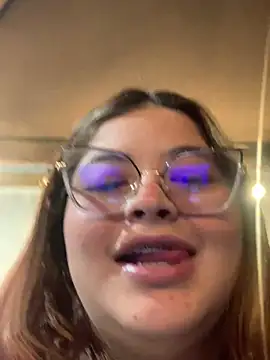 ZoeBennett_Pink webcam