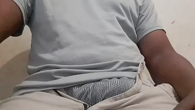 royblackbigpvt webcam